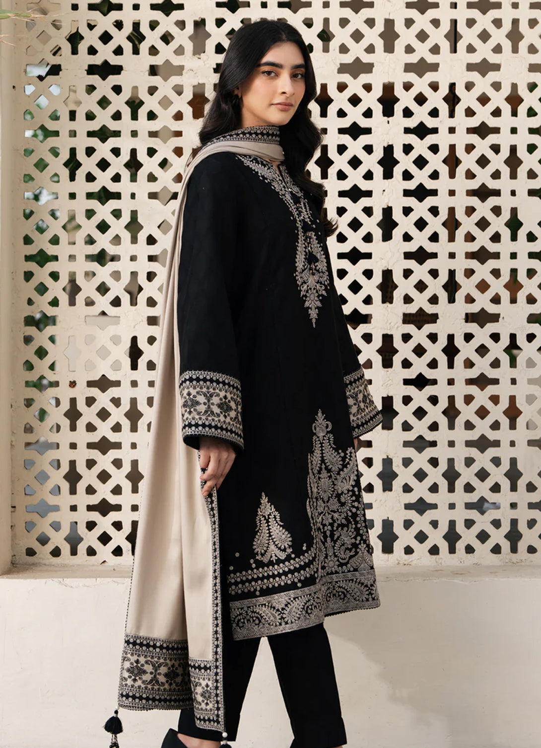 Lawn-3PC Embroidered With Organza Embroidered Dupatta-1071